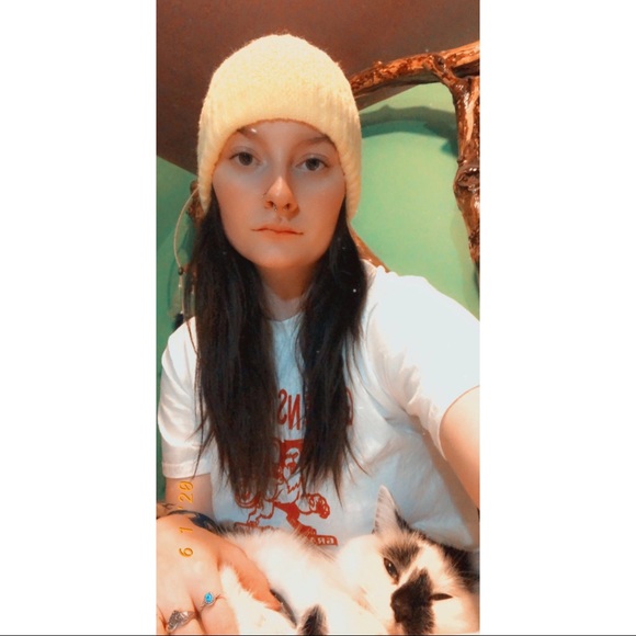 Meet your Posher, Carli - Picture 6 of 8